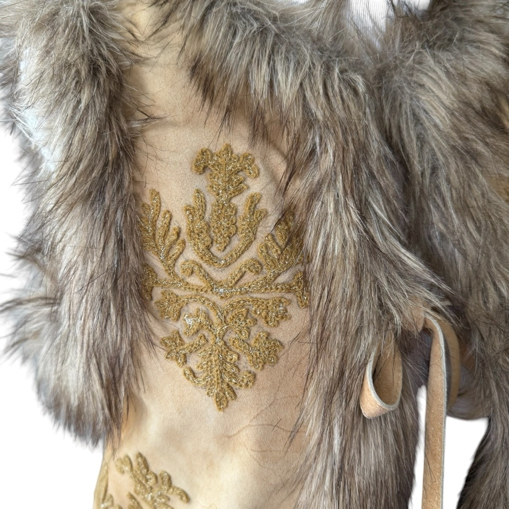 Sundance Leather Vest With Faux Fir Trim - Picture 2 of 9